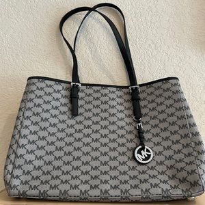 Michael Kors Signature travel tote